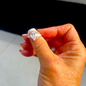 Beautiful Moissanite women’s engagement ring